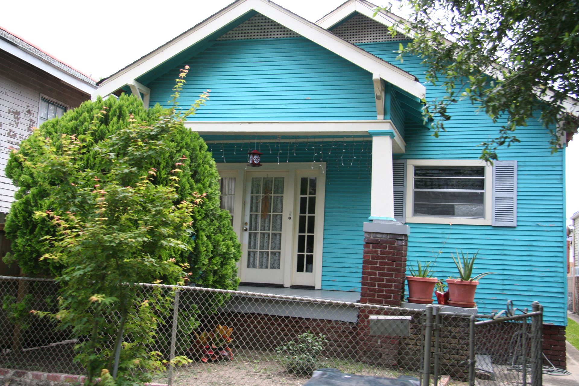 Farbenfroher Craftsman-Bungalow/Colorful Craftsman Bungalow